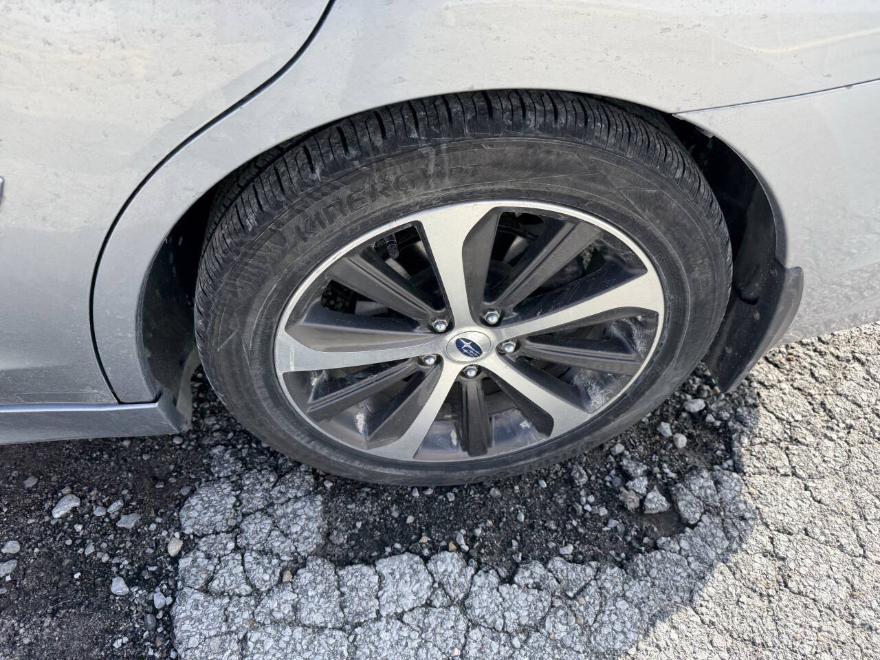 Used 2018 Subaru Legacy 2.5i Limited AWD/4WD image 10