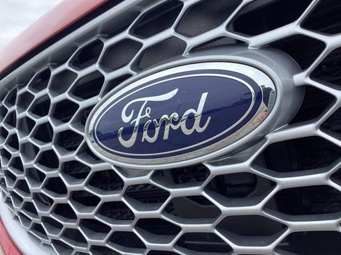 Used 2024 Ford Edge SEL w/ Convenience Package AWD/4WD image 3