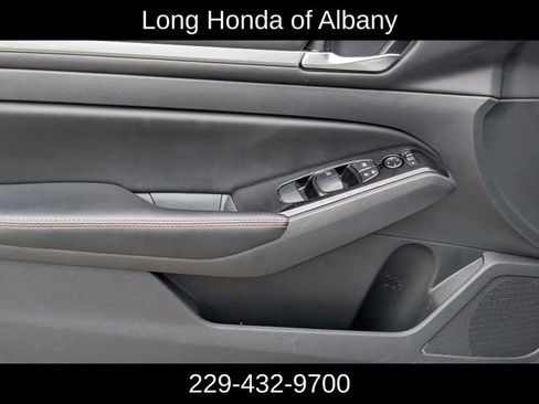 Used 2024 Nissan Altima 2.5 SR FWD image 13