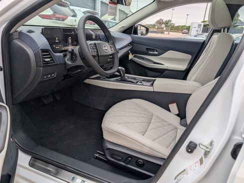 New 2026 Nissan Sentra SL w/ Floor Mat Package FWD image 11