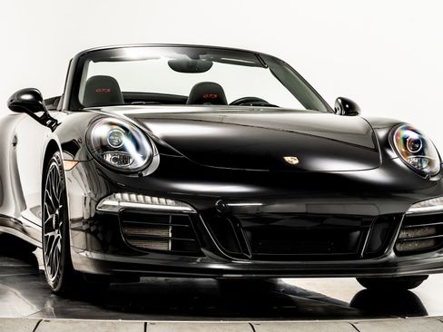 Used 2016 Porsche 911 Cabriolet image 3