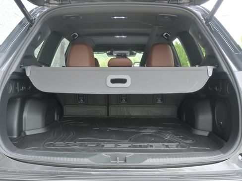 Certified 2025 Subaru Forester Touring w/ Popular Package - Touring AWD/4WD image 35
