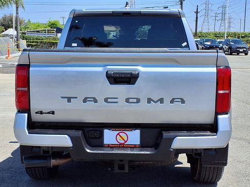 Certified 2025 Toyota Tacoma TRD Sport AWD/4WD image 5