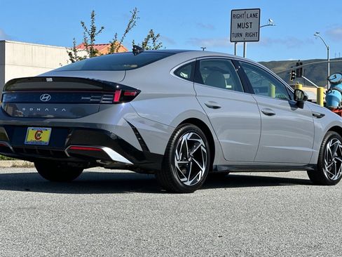 New 2025 Hyundai Sonata SEL FWD image 4