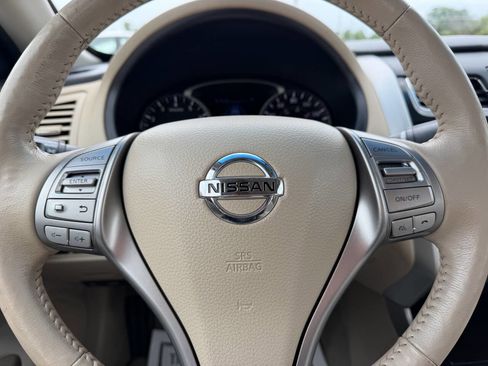 Used 2014 Nissan Altima 2.5 SL w/ Moonroof Package FWD image 22