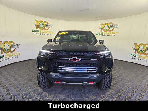 Used 2023 Chevrolet Colorado ZR2 w/ ZR2 Convenience Package III AWD/4WD image 3