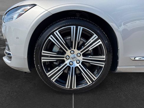Used 2023 Volvo S90 B6 Ultimate w/ Lounge Package AWD/4WD image 9