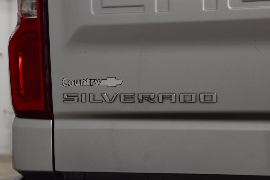 Used 2020 Chevrolet Silverado 1500 LTZ w/ LTZ Premium Package AWD/4WD image 24