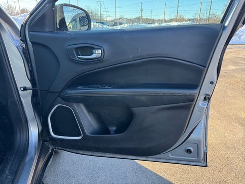 Used 2017 Jeep Compass Sport image 25