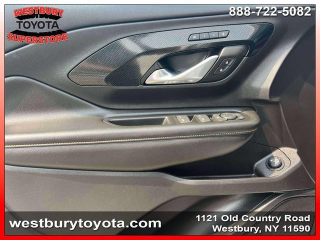 Used 2024 GMC Terrain AT4 w/ Tech Package AWD/4WD image 20