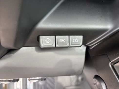 Used 2023 GMC Sierra 1500 AT4 w/ AT4 Premium Package AWD/4WD image 14