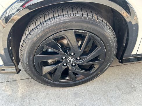 Used 2021 Honda HR-V Sport image 15
