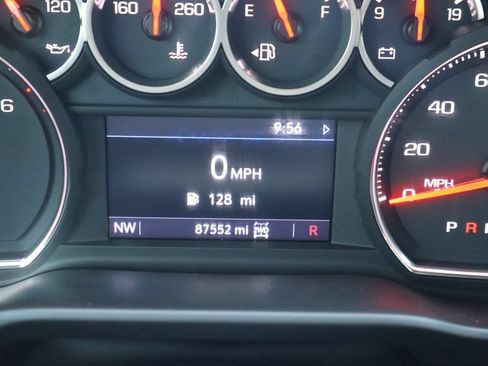 Used 2019 Chevrolet Silverado 1500 LT Trail Boss AWD/4WD image 33