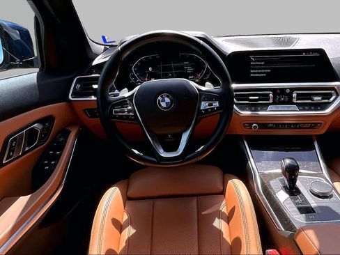 Used 2022 BMW 330i Sedan w/ Premium Package 2 RWD image 5