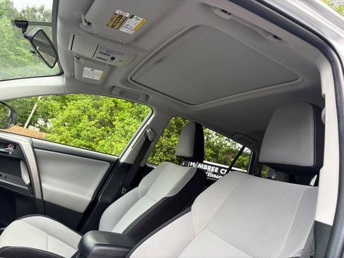 Used 2016 Toyota RAV4 XLE AWD/4WD image 27