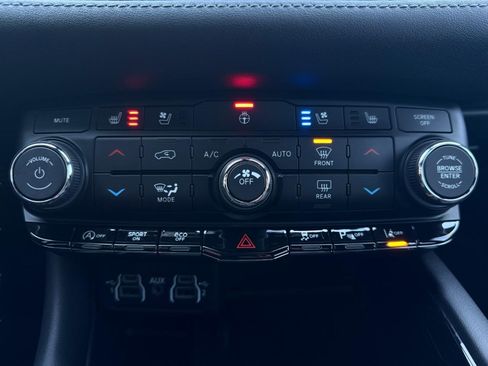 Used 2021 Dodge Durango Citadel image 40