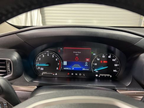 Used 2023 Ford Explorer Limited image 29