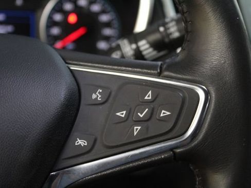 Used 2021 Chevrolet Equinox LT FWD image 17