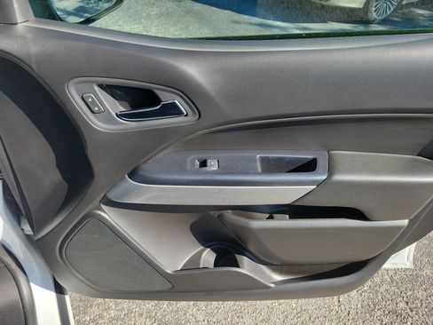 Used 2021 Chevrolet Colorado LT w/ Safety Package image 10