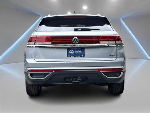 Certified 2025 Volkswagen Atlas Cross Sport SE AWD/4WD image 6