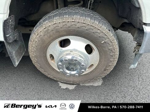 Used 2023 Ford F350 XLT AWD/4WD image 8
