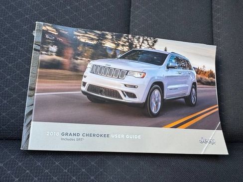 Used 2018 Jeep Grand Cherokee Laredo AWD/4WD image 22