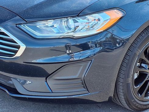 Used 2020 Ford Fusion SE image 28