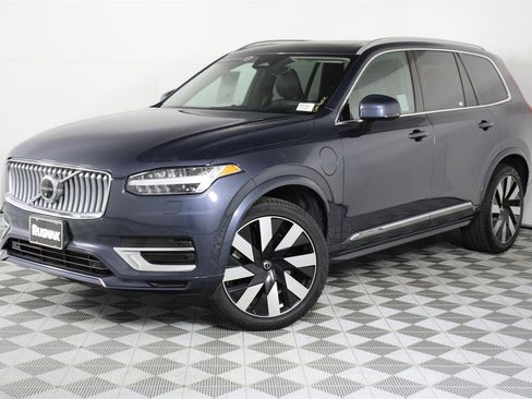 Certified 2023 Volvo XC90 T8 Ultimate w/ Protection Package Premier image 3
