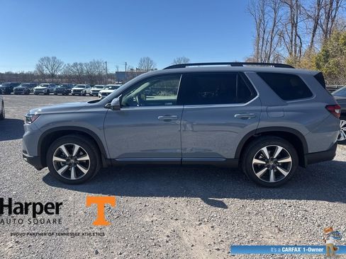 Used 2025 Honda Pilot Elite image 2