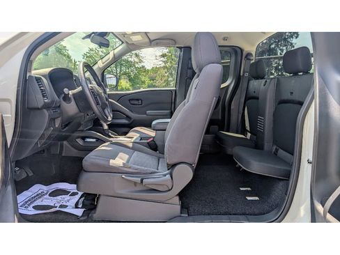 Used 2022 Nissan Frontier S image 18