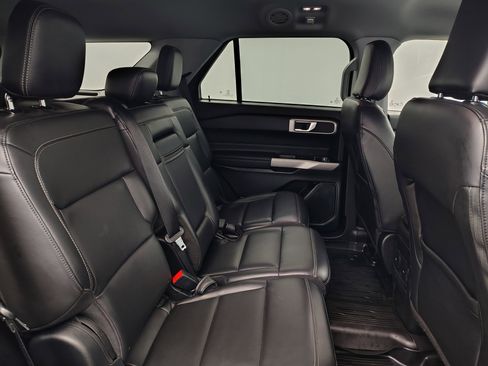 Used 2023 Ford Explorer XLT w/ Equipment Group 202A image 26