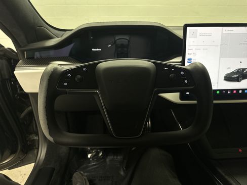 Used 2021 Tesla Model S Plaid AWD/4WD image 18