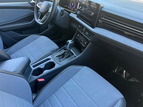 New 2025 Volkswagen Jetta SE image 14
