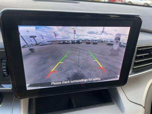 Used 2023 Ford Explorer XLT w/ Equipment Group 202A image 35