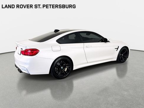 Used 2018 BMW M4 Coupe w/ Competition Package RWD image 5