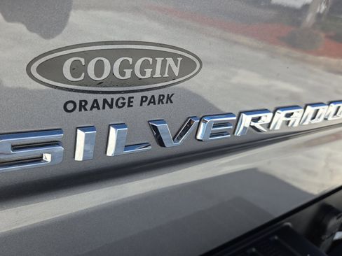 Used 2021 Chevrolet Silverado 1500 LT Trail Boss w/ Convenience Package II image 32