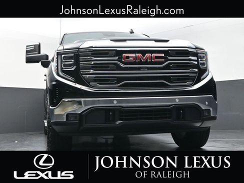 Used 2025 GMC Sierra 1500 SLT w/ SLT Premium Plus Package AWD/4WD image 15