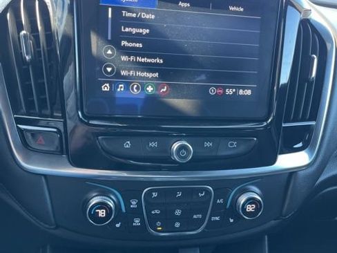 Used 2023 Chevrolet Traverse LT AWD/4WD image 39