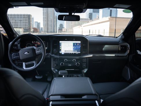 Used 2025 Ford F150 Lariat w/ Equipment Group 502A High image 17