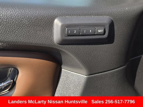 Used 2023 Nissan Titan Platinum Reserve w/ Moonroof Package AWD/4WD image 27