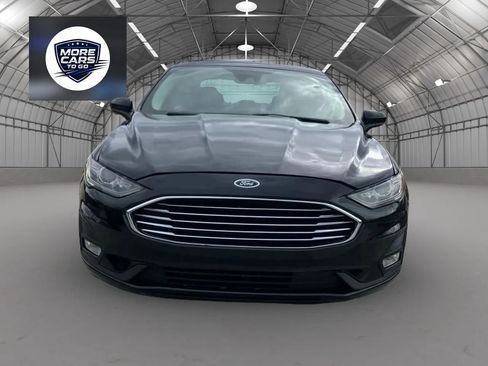 Used 2020 Ford Fusion SE w/ Equipment Group 151A FWD image 2