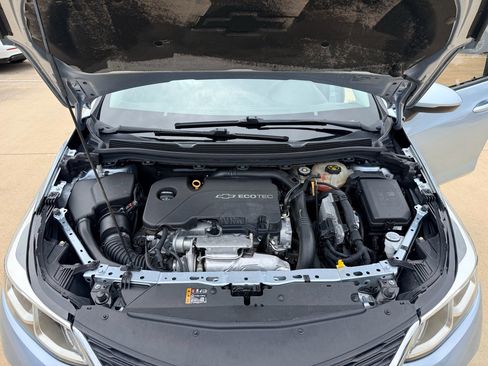 Used 2017 Chevrolet Cruze LS FWD image 26