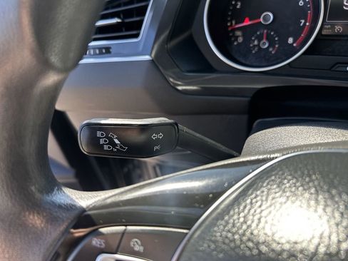 Used 2018 Volkswagen Tiguan S image 15