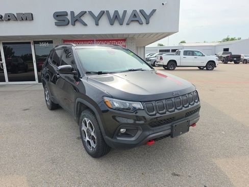 Used 2022 Jeep Compass Trailhawk AWD/4WD image 1