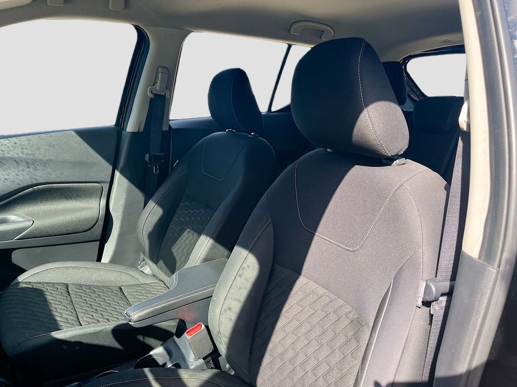 Used 2022 Nissan Kicks S FWD image 19