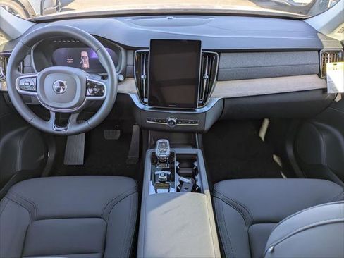 New 2026 Volvo XC90 B6 Core image 12