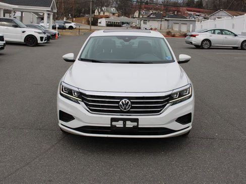 Used 2020 Volkswagen Passat 2.0T SEL image 3