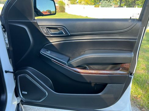 Used 2018 GMC Yukon SLT w/ HD Trailering Package image 32