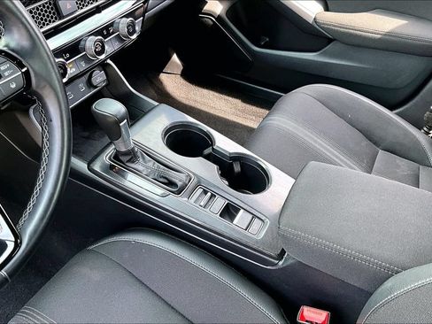 Used 2025 Honda Civic Sport image 15
