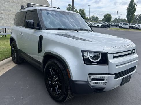 Certified 2022 Land Rover Defender 90 S AWD/4WD image 9